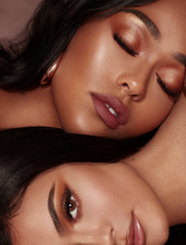 Load image into Gallery viewer, Highlighter Quad Palette | Kylie X Jordyn